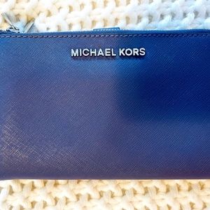 Michael Kors Jet Set Travel Large Double Zip Phone Wallet Wristlet PURPLE
